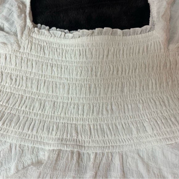 White Tiered Puff Sleeve Dress - On or Off Shoulder - Thirty / Thirty LA - Picture 4 of 10